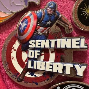 🌸3 for $37🌸 Captain America OE Pin